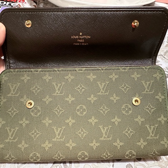 π SOLD π LV Monogram Green Mini Lin International Wallet - Picture 4 of 9